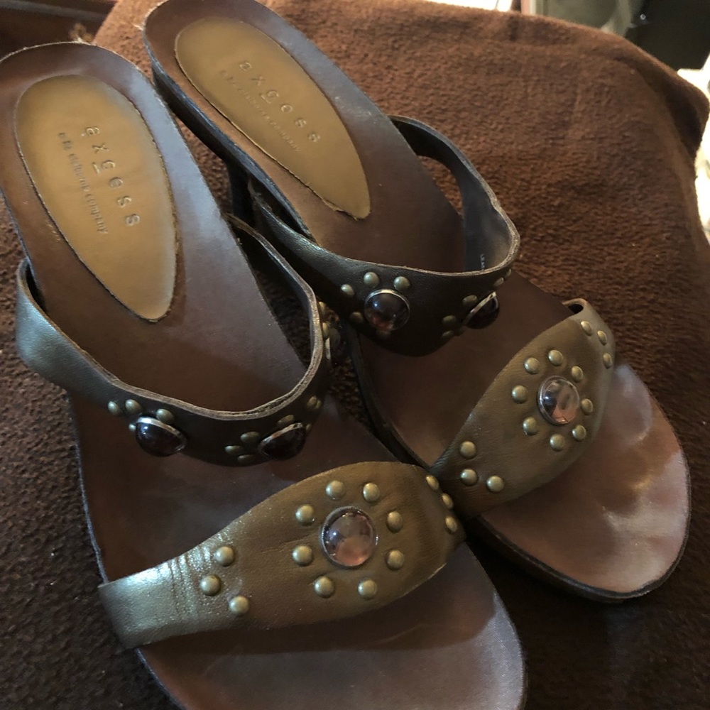 Axcess by Liz Claiborne, slip on heels. Size 8